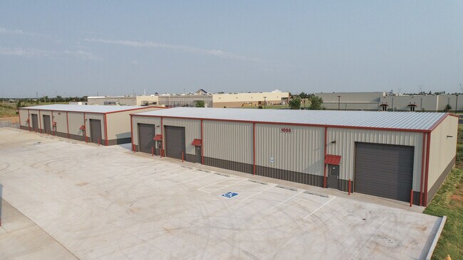 More details for 1031 Thunderbird Lane, Mustang, OK - Industrial for Lease