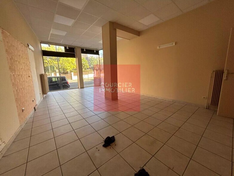 54 Rue D'Angiviller, Rambouillet for lease - Building Photo - Image 2 of 10