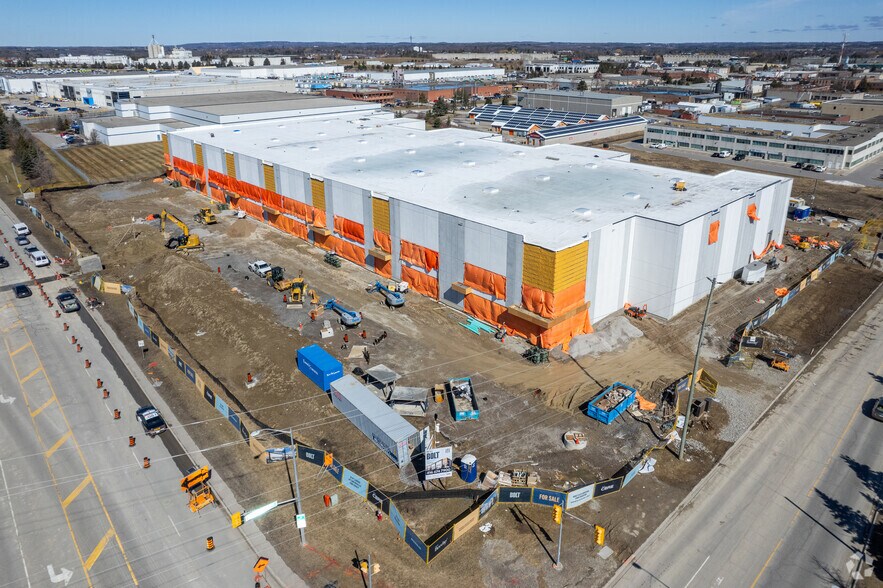 399 Healey Rd, Caledon, ON à vendre - Photo du bâtiment - Image 2 de 3