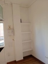 Retail in Tarifa, Cádiz for lease Interior Photo- Image 1 of 6