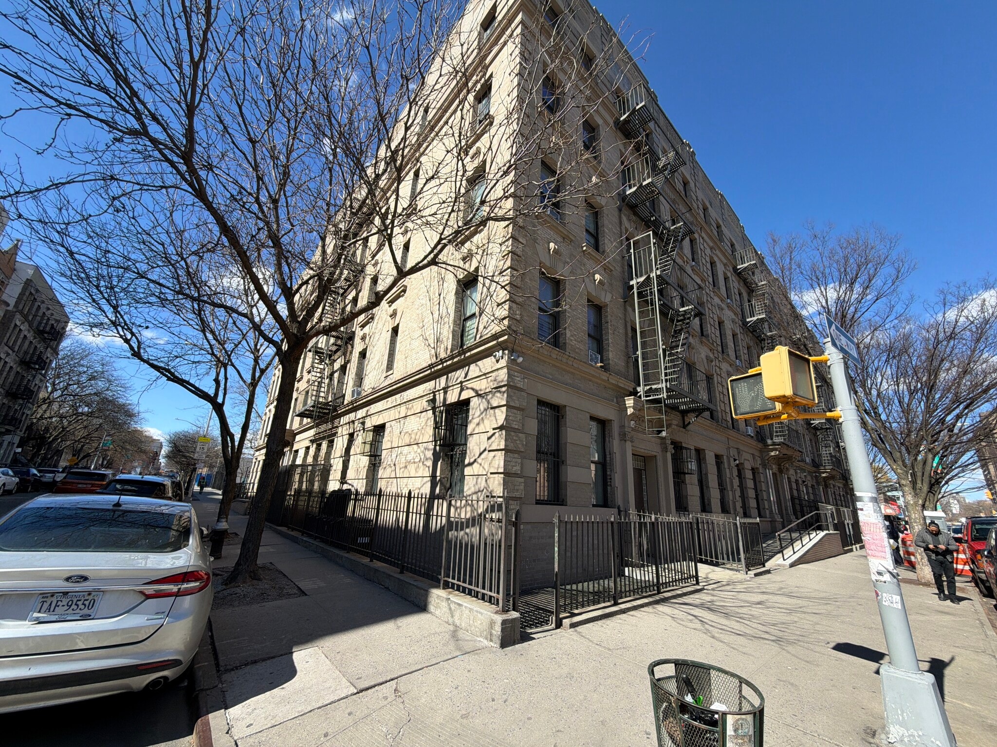 277 Brook Ave, Bronx, NY à louer Photo principale- Image 1 de 5