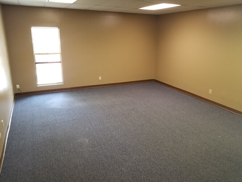 120 W 5th St, Tyler, TX à louer - Photo intérieure - Image 3 de 5