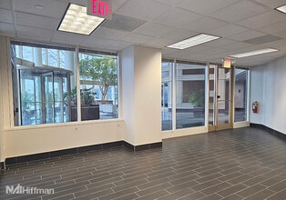 601 Oakmont Ln, Westmont, IL à louer Photo intérieure- Image 1 de 8