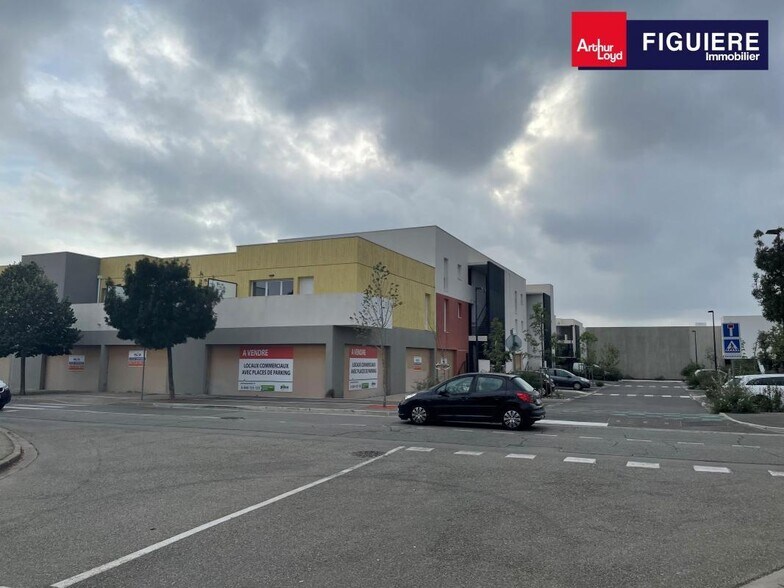 Commerce de détail dans Istres à louer - Photo du bâtiment - Image 3 de 14
