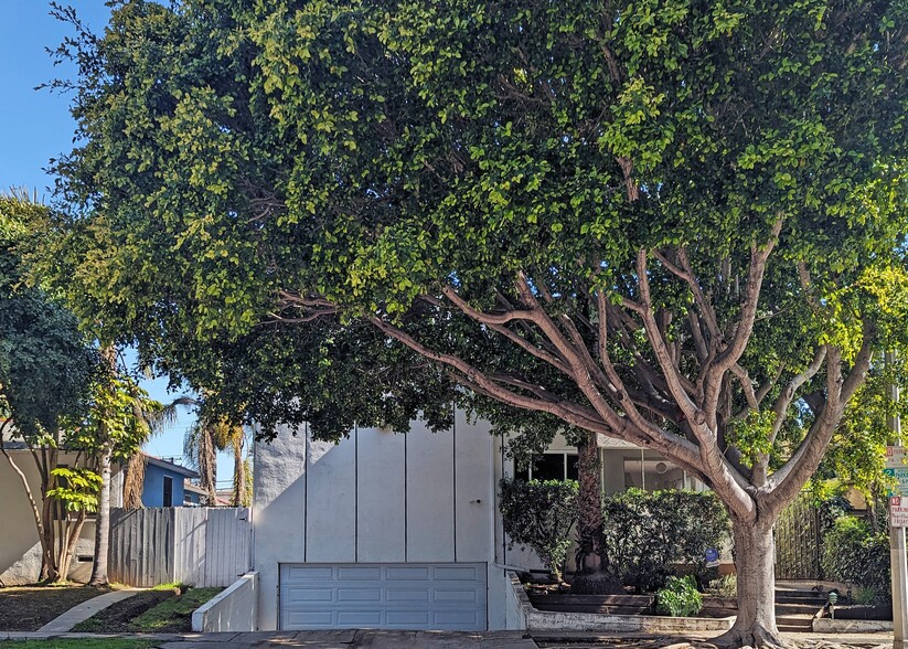 1813 9th St, Santa Monica, CA for sale - Building Photo - Image 1 of 15