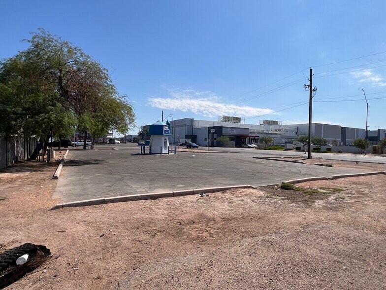 1026 2nd St, Phoenix, AZ à vendre - Photo du bâtiment - Image 3 de 6