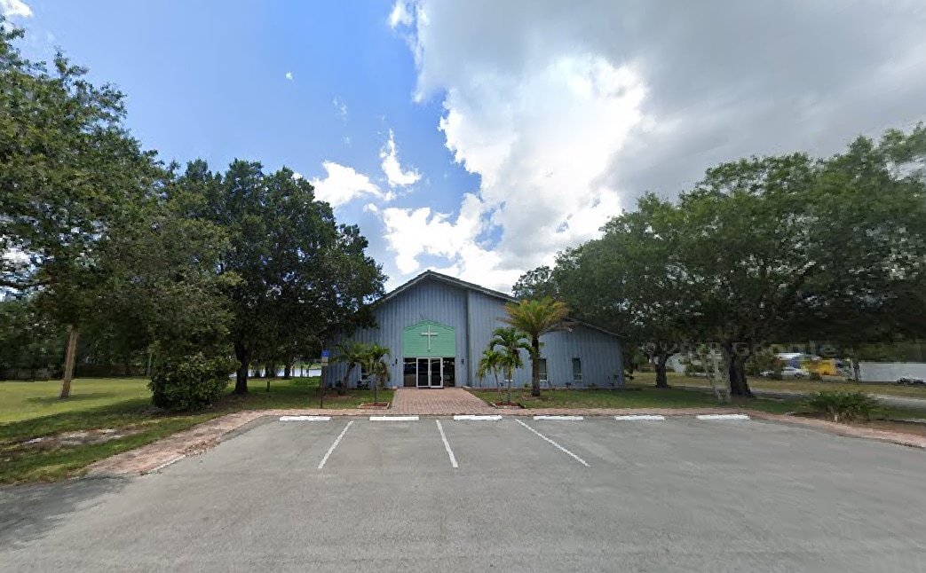 2205 SW 96th St, Stuart, FL for sale Primary Photo- Image 1 of 4