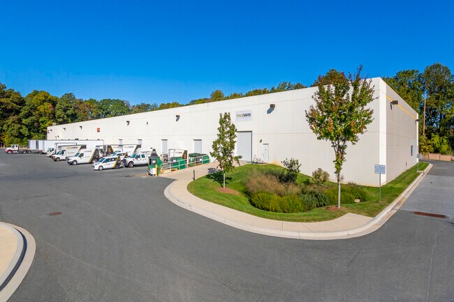 Plus de détails pour 8797 Snouffer School Rd, Gaithersburg, MD - Industriel à louer