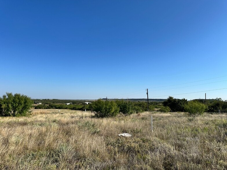 800 County Road 214, Sweetwater, TX for lease - Building Photo - Image 3 of 10