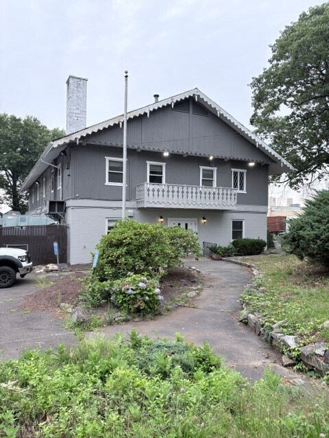 416 Horace St, Bridgeport, CT à louer Photo du bâtiment- Image 1 de 10