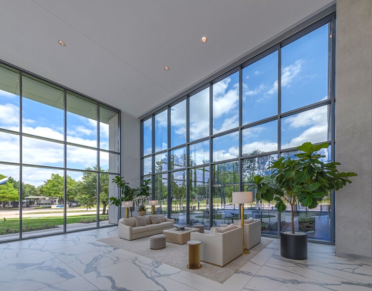 575 N Dairy Ashford Rd, Houston, TX for sale - Building Photo - Image 2 of 18
