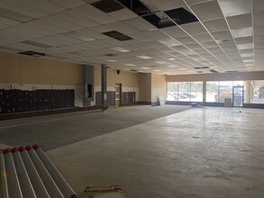 9201-9216 Mentor Ave, Mentor, OH à louer Photo intérieure- Image 2 de 2