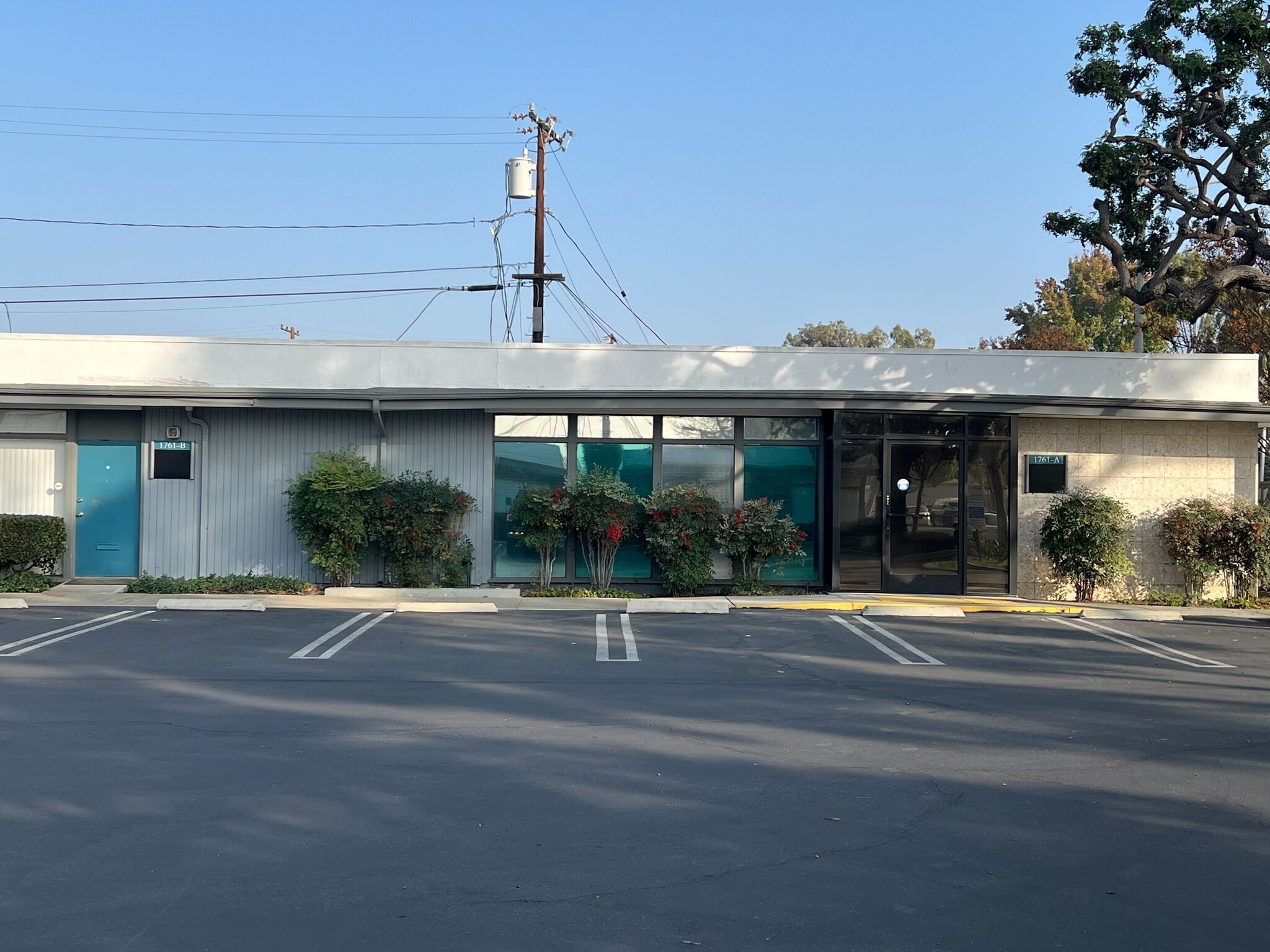 1761 W Romneya Dr, Anaheim, CA for lease Primary Photo- Image 1 of 22