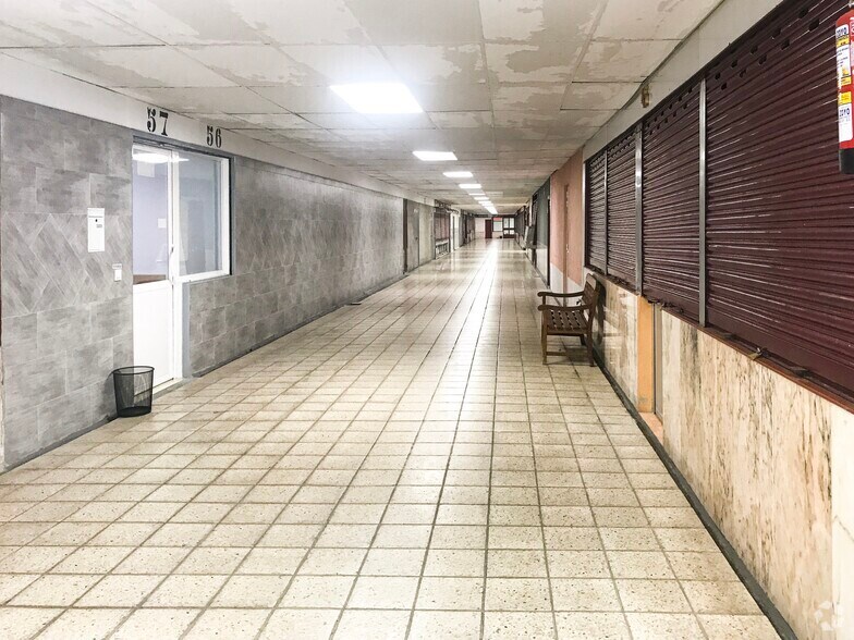 Commerce de détail dans Madrid, Madrid à vendre - Photo du bâtiment - Image 3 de 3