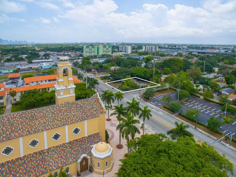 7426 NW 2nd Ave, Miami, FL à vendre - Photo du bâtiment - Image 3 de 12