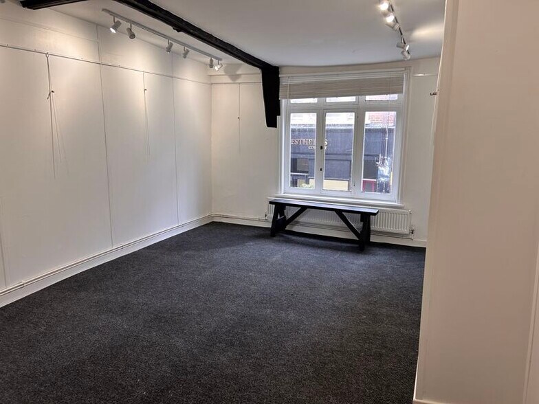 102 High St, Lowestoft à vendre - Photo intérieure - Image 2 de 7