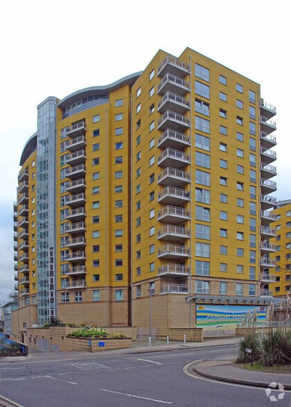 Alencon Link, Basingstoke à louer - Photo du bâtiment - Image 3 de 8