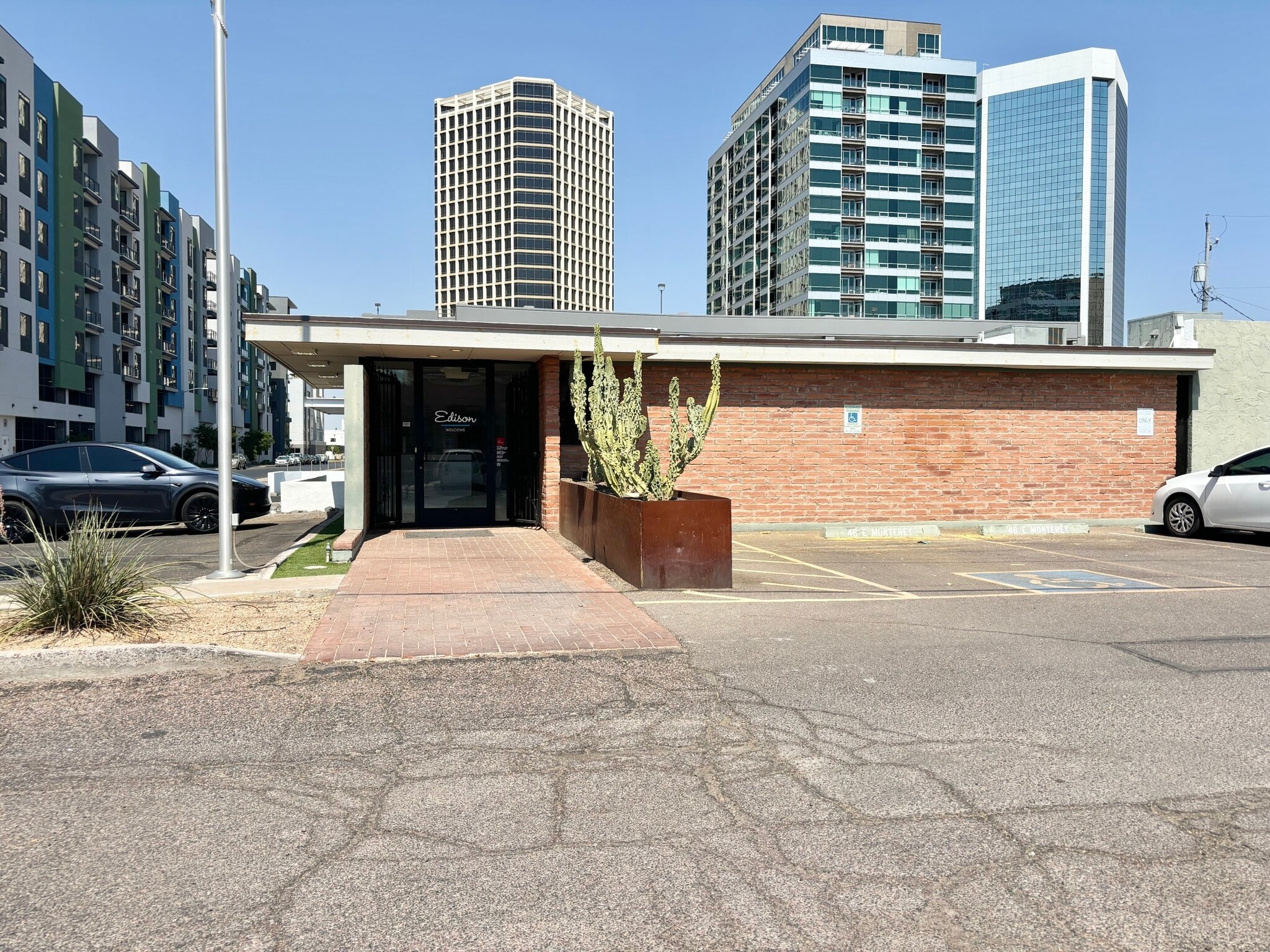 46 E Monterey Way, Phoenix, AZ for lease Building Photo- Image 1 of 4