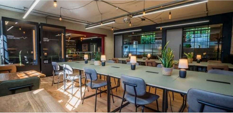 4 Lonsdale Rd, London for lease - Interior Photo - Image 3 of 16