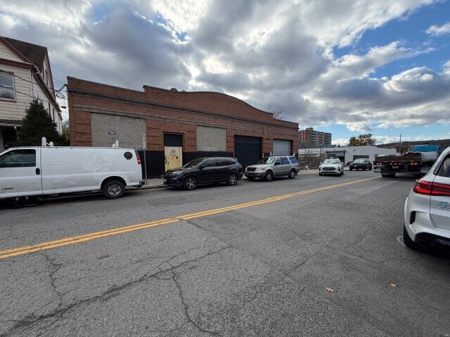 116 Ludlow St, Yonkers, NY à vendre - Photo du bâtiment - Image 2 de 8