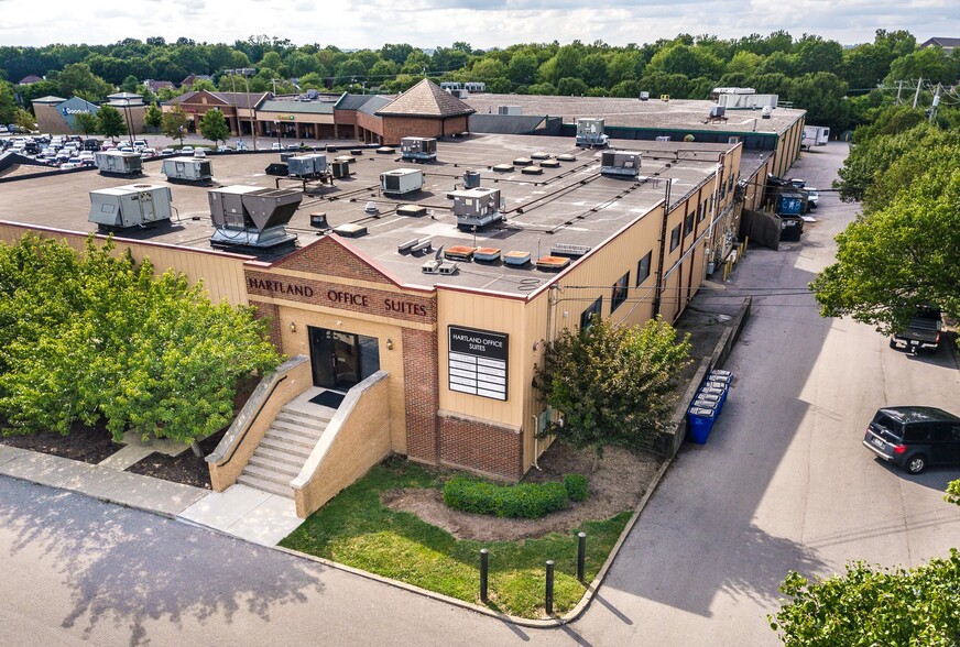 4750 Hartland Village Dr, Lexington, KY à louer - Photo du bâtiment - Image 3 de 6