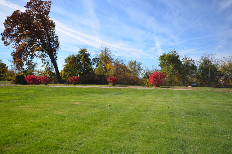 0 Maple St, Springfield, MA à vendre - Photo du bâtiment - Image 1 de 1