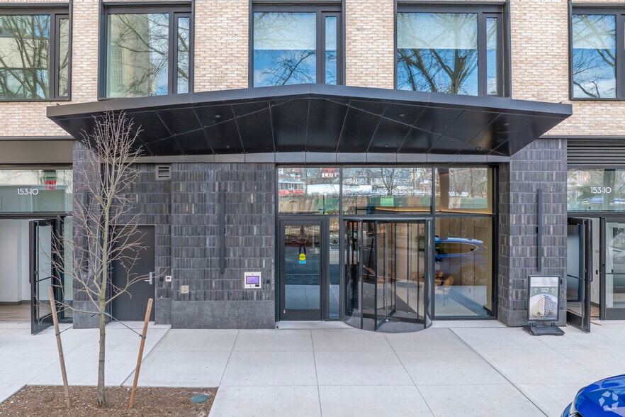 15310 88th Ave, Jamaica, NY à louer - Photo du bâtiment - Image 3 de 6