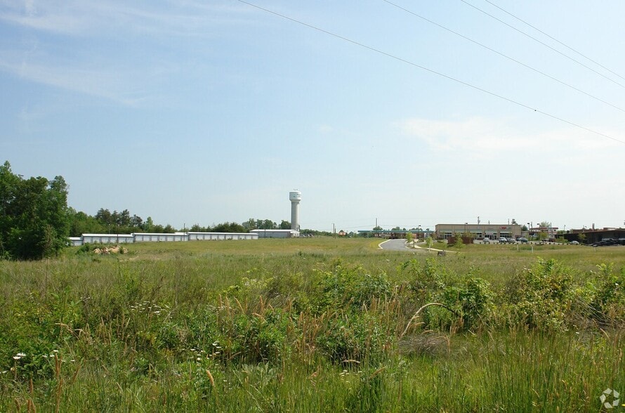 Cardigan Way & Catalina Rd Dr, Mooresville, NC for sale - Building Photo - Image 2 of 3