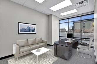 1109 Ritter St, North Aurora, IL for lease Interior Photo- Image 1 of 8