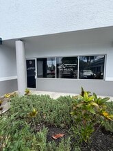 3825 Investment Ln, West Palm Beach, FL à louer Photo intérieure- Image 1 de 5