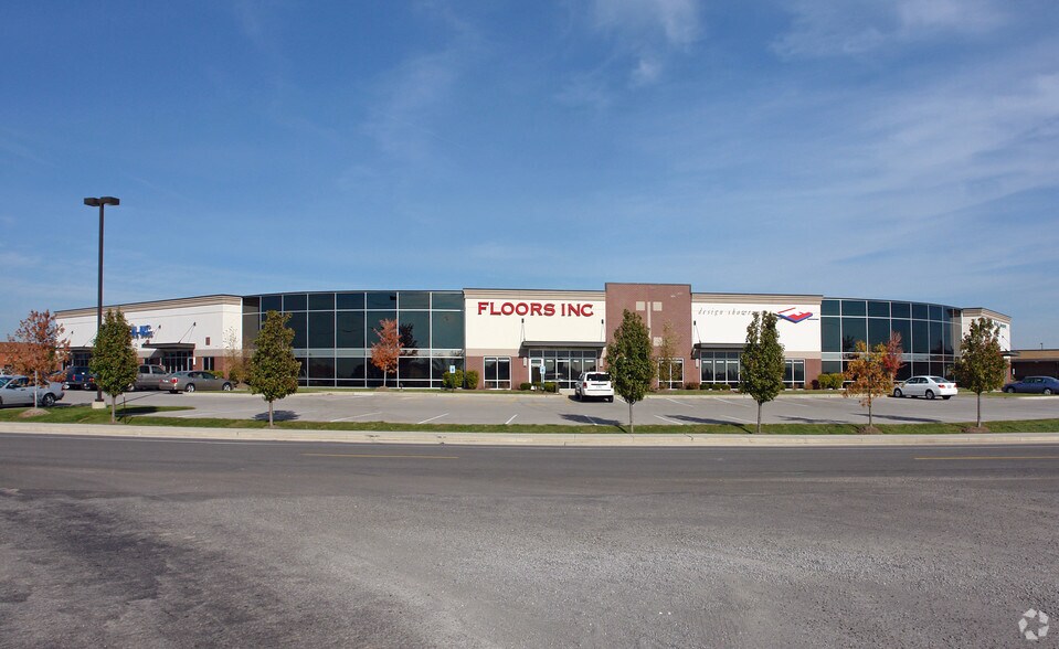 1616-1640 Eastport Plaza Dr, Collinsville, IL à louer - Photo du bâtiment - Image 3 de 12