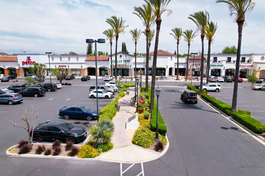 6800-7000 Eastern Ave, Bell Gardens, CA à louer - Photo du bâtiment - Image 3 de 5