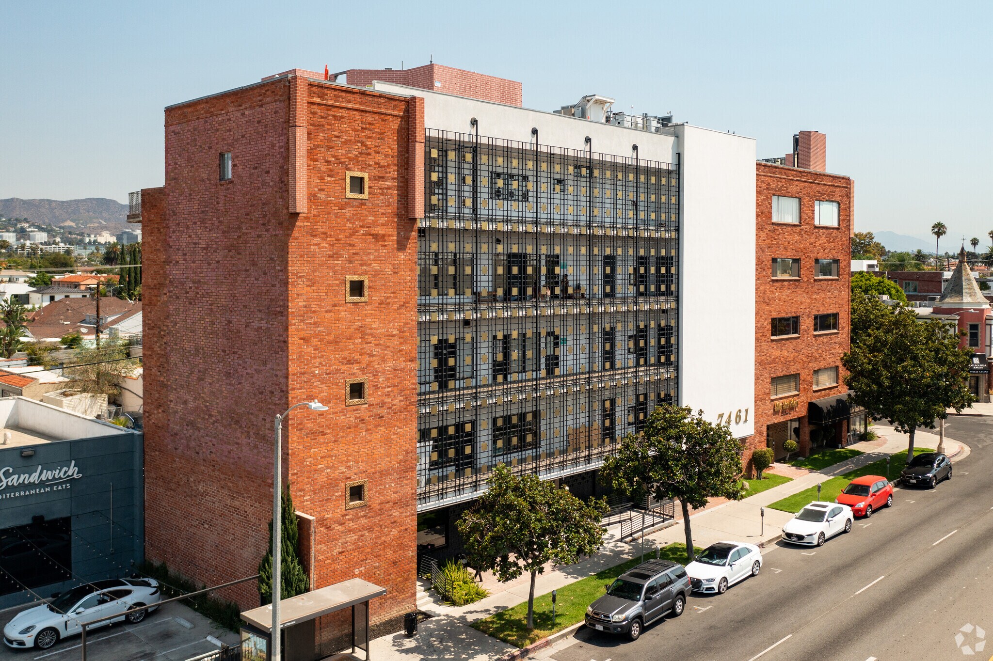 7451-7465 Beverly Blvd, Los Angeles, CA à louer Photo principale- Image 1 de 33