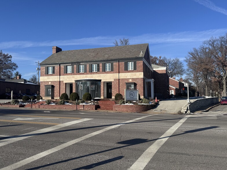 7901 Clayton Rd, Saint Louis, MO for sale - Building Photo - Image 1 of 1