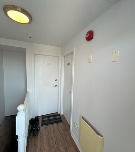 400 Euclid Ave, Toronto, ON à vendre - Photo intérieure - Image 3 de 8