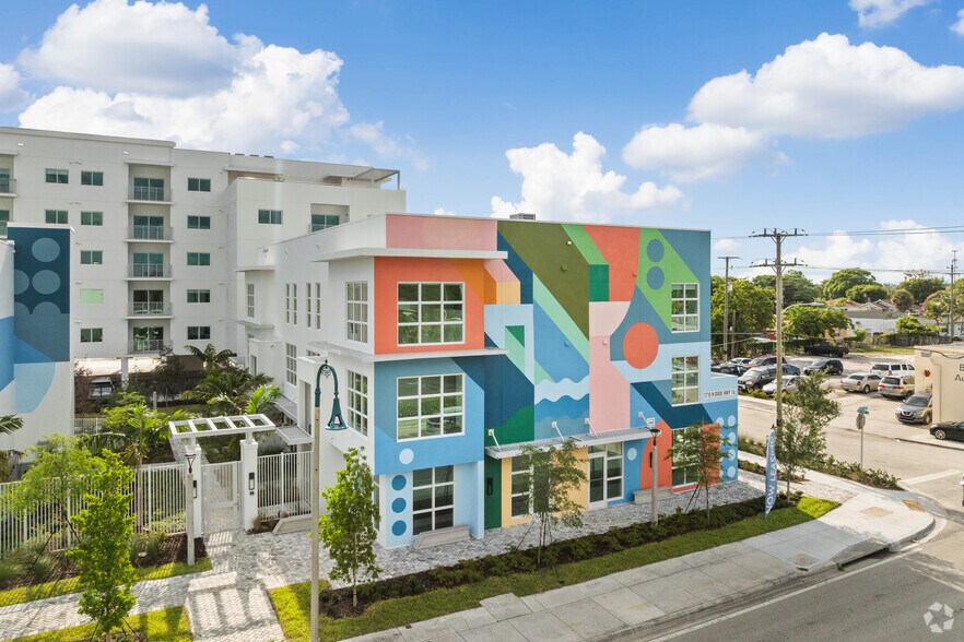 1715 N Dixie Hwy, Lake Worth, FL à louer - Photo du bâtiment - Image 3 de 8