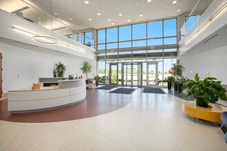 789 E Eisenhower Pky, Ann Arbor, MI for lease Interior Photo- Image 2 of 8