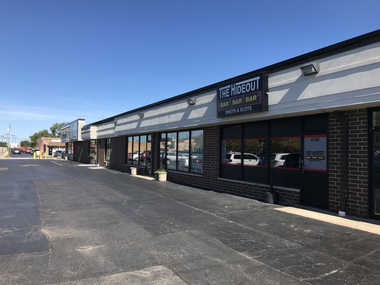 4737-4757 W 137th St, Crestwood, IL à louer - Photo du bâtiment - Image 3 de 3