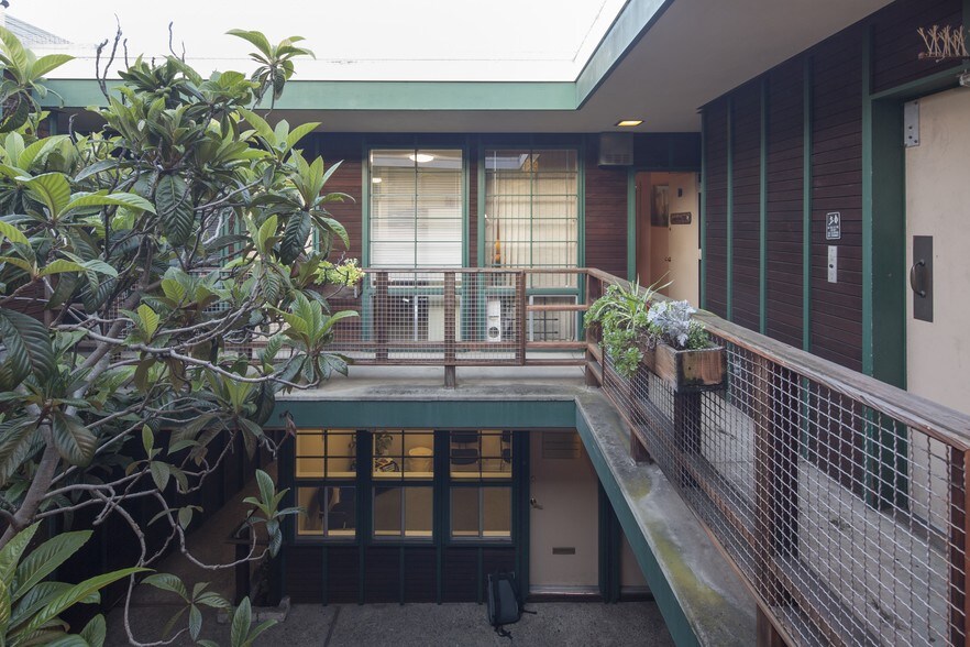 2041 Polk St, San Francisco, CA à vendre - Photo du bâtiment - Image 3 de 16