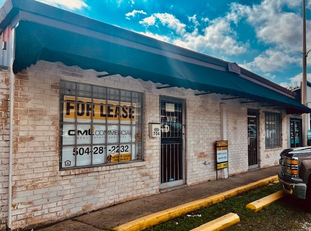 700-706 Westbank Expy, Gretna, LA for lease - Building Photo - Image 2 of 12