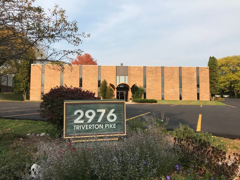 2976 Triverton Pike Dr, Madison, WI à louer - Photo du bâtiment - Image 1 de 30
