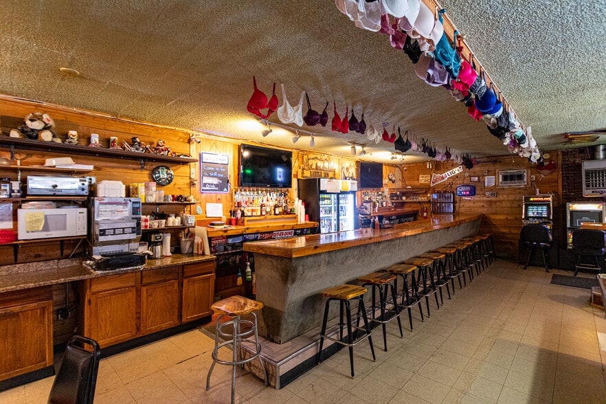 13899 MT HIGHWAY 200 Hwy, Sun River, MT à vendre - Photo du bâtiment - Image 3 de 36