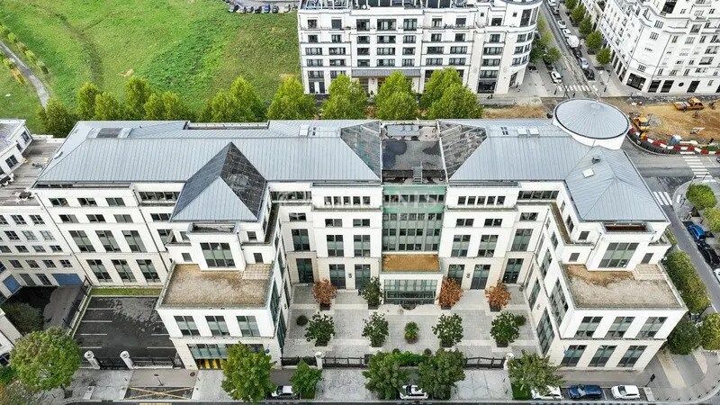 Office in Chessy for lease - Building Photo - Image 2 of 12