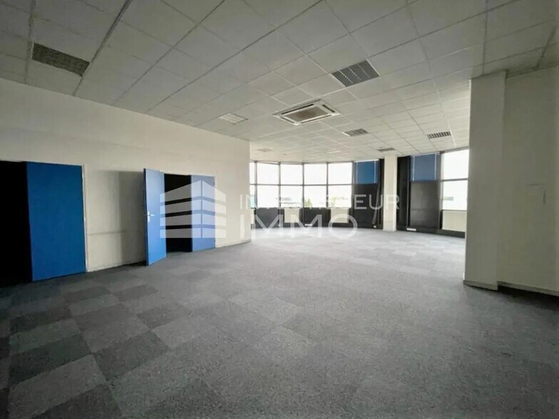Office in Champigny-sur-Marne for lease - Interior Photo - Image 3 of 4