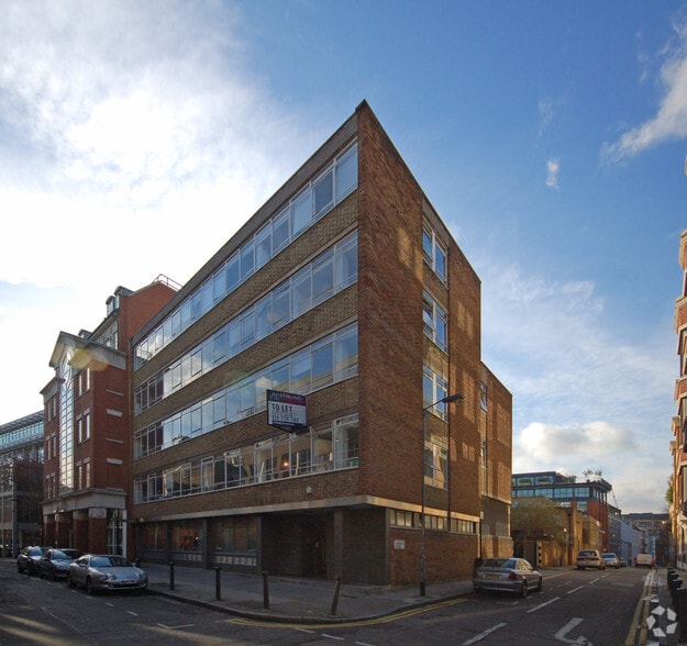 8-11 St Johns Ln, Londres à louer - Photo du bâtiment - Image 3 de 7