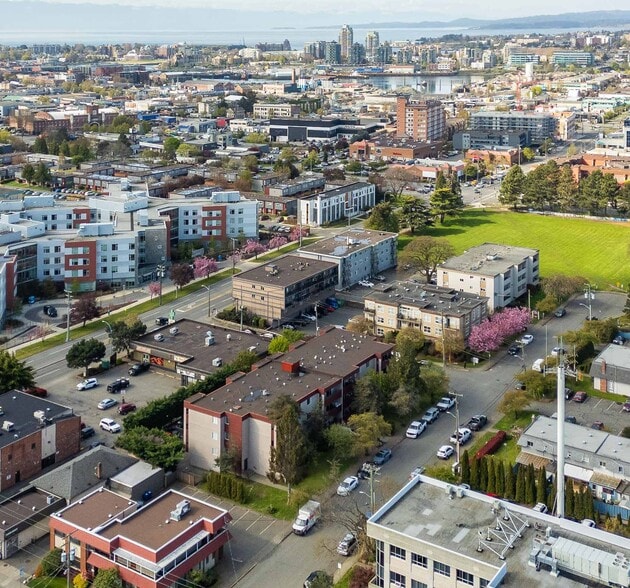 971 Market St, Victoria, BC for sale - Building Photo - Image 2 of 8