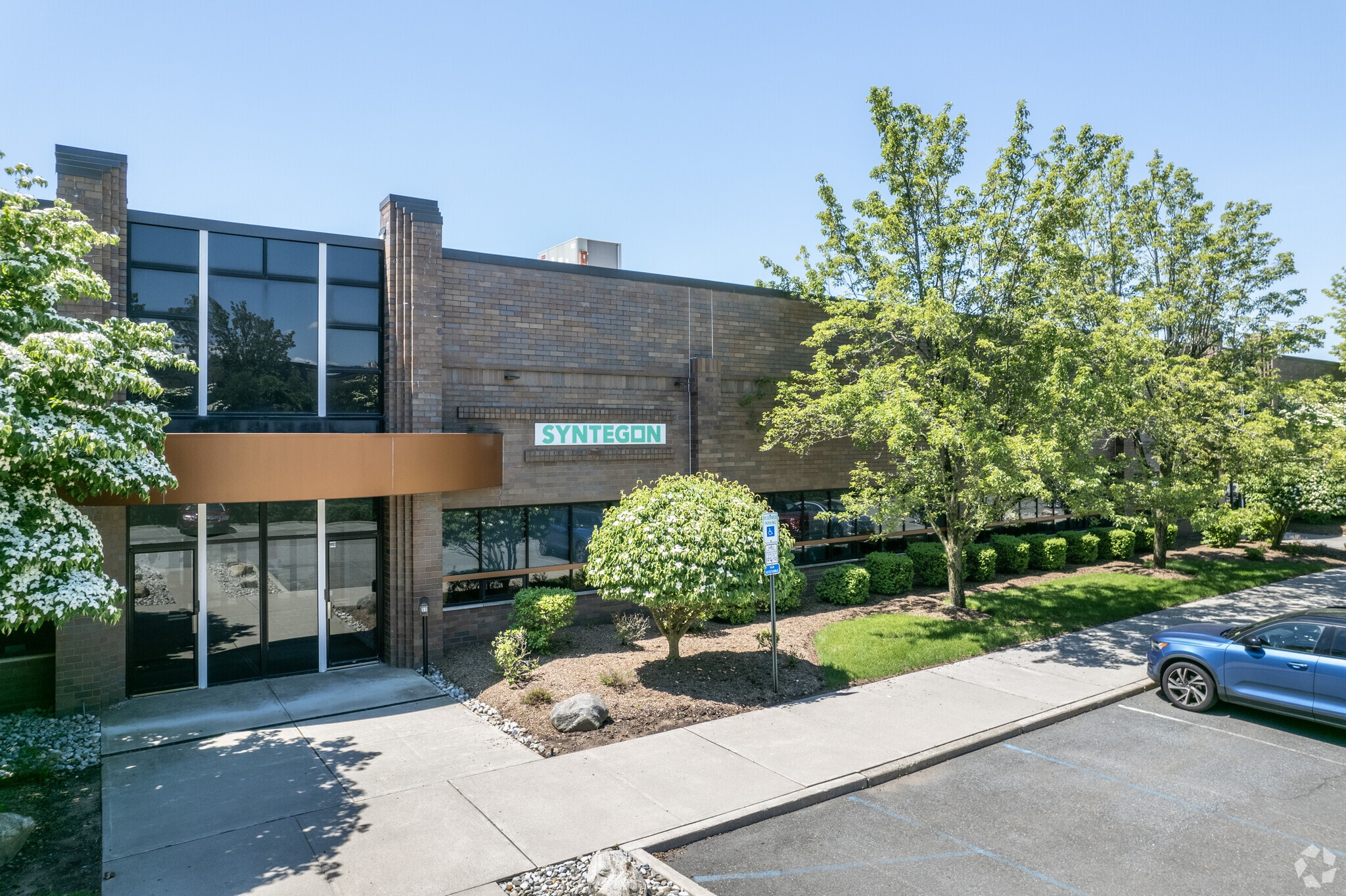 90 Boroline Rd, Allendale, NJ for lease Building Photo- Image 1 of 6