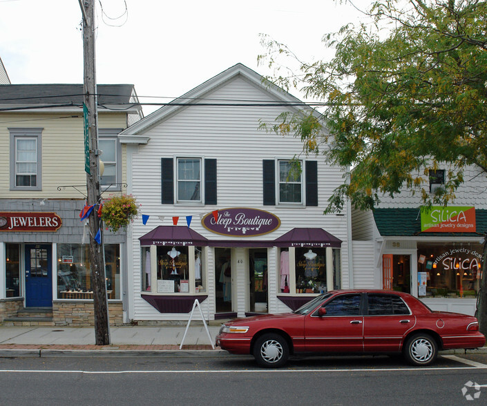 40 S Main St, Sayville, NY à louer - Photo principale - Image 1 de 2