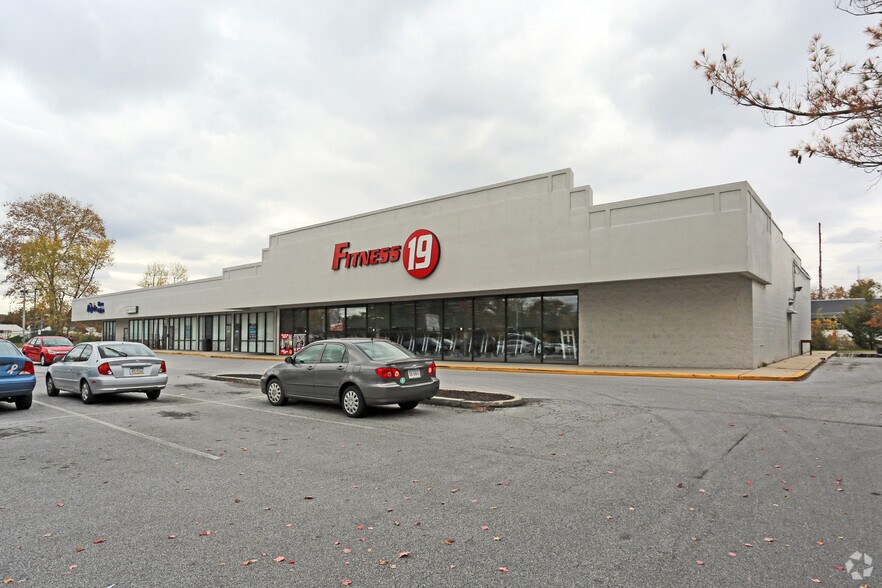831 Providence Rd, Secane, PA for lease - Building Photo - Image 3 of 4