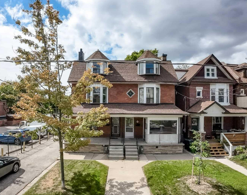 22 Pauline Av, Toronto, ON for sale Primary Photo- Image 1 of 1